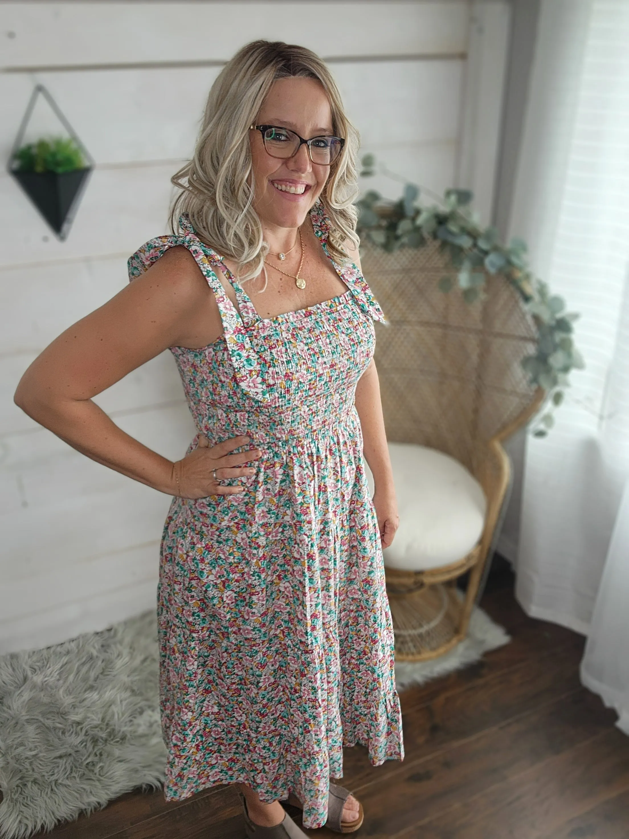 Swirl and Twirl Floral  in Sm-3XL * on sale *