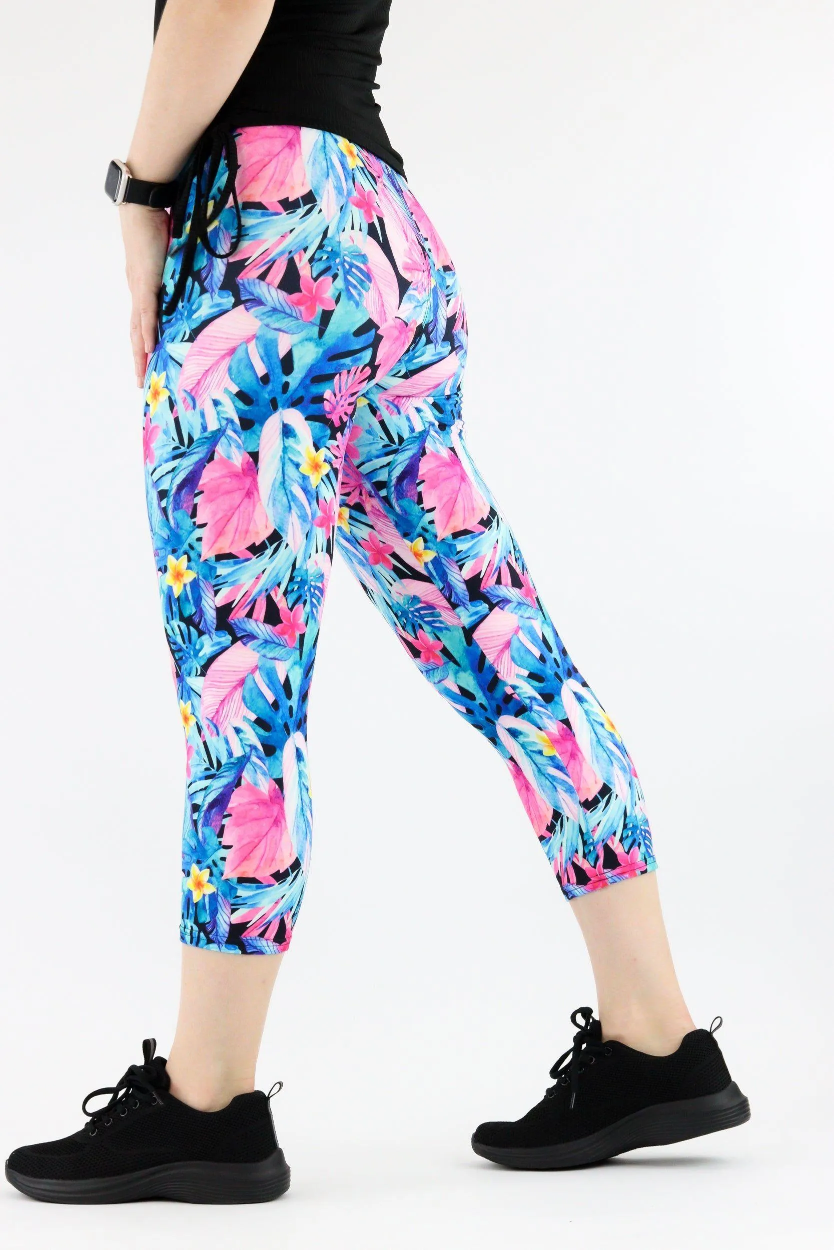Tropic Like Its Hot - Casual Capri Leggings