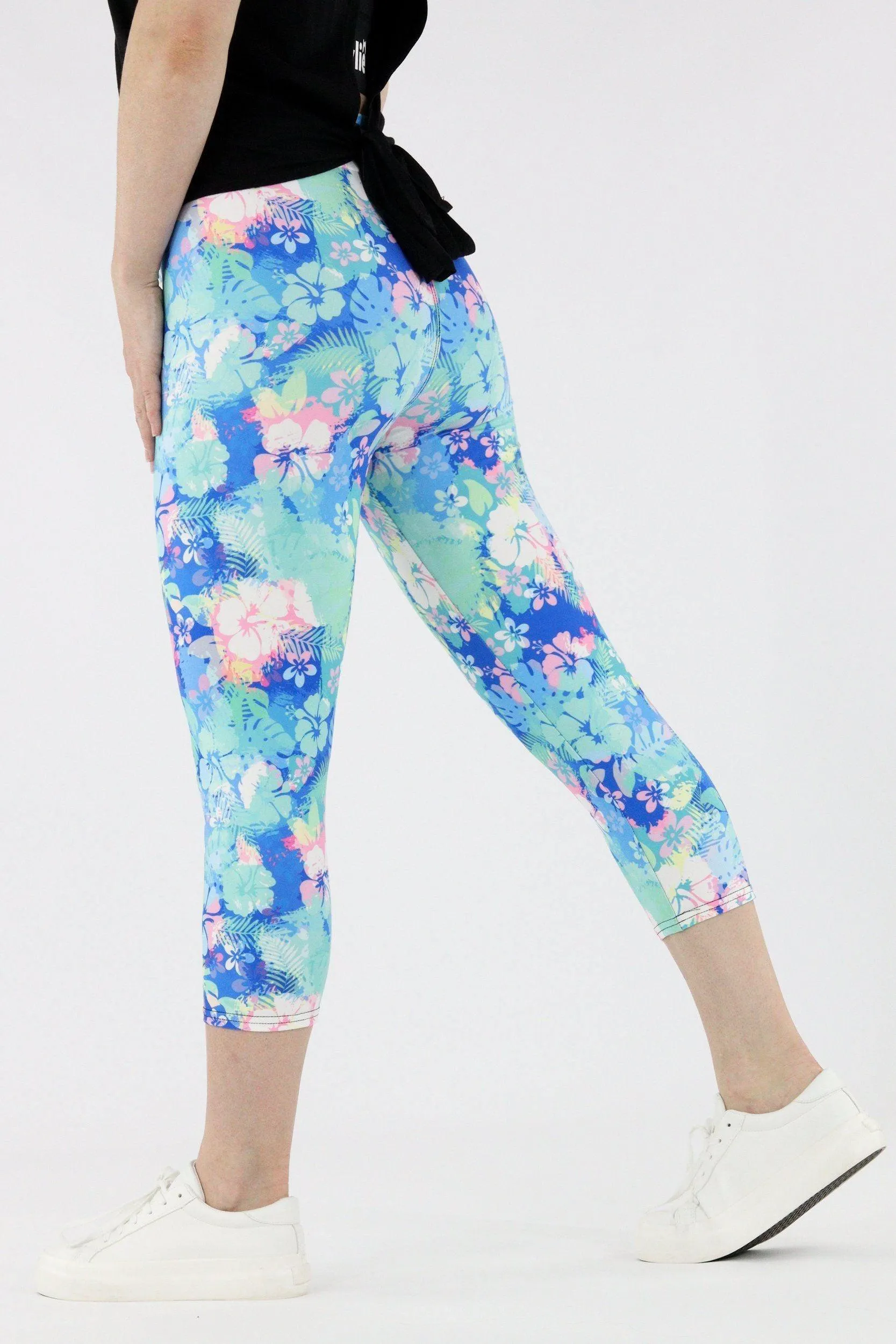 Tropical Bloom - Casual Capri Leggings