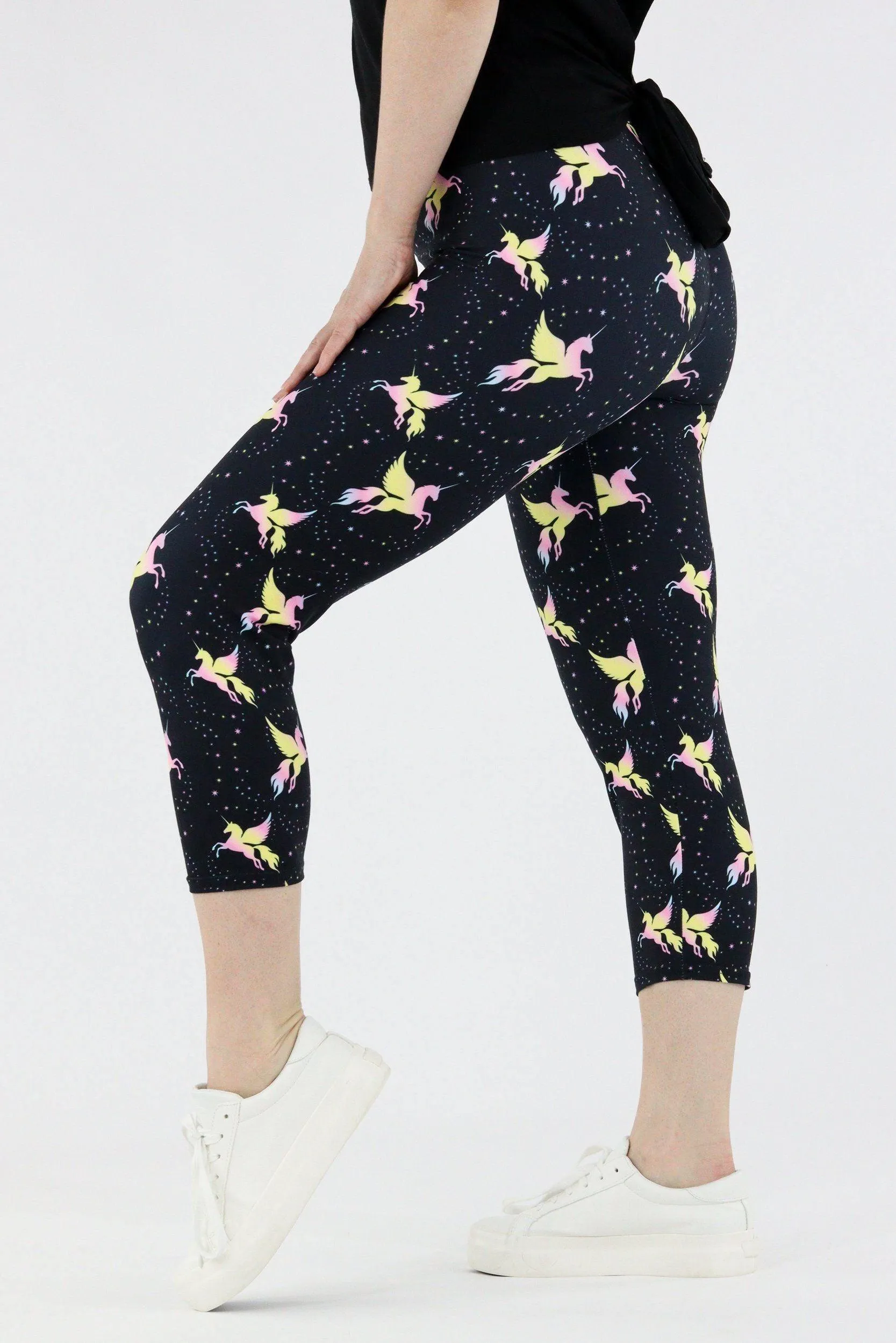 Unicorn Shimmer - Casual Capri Leggings