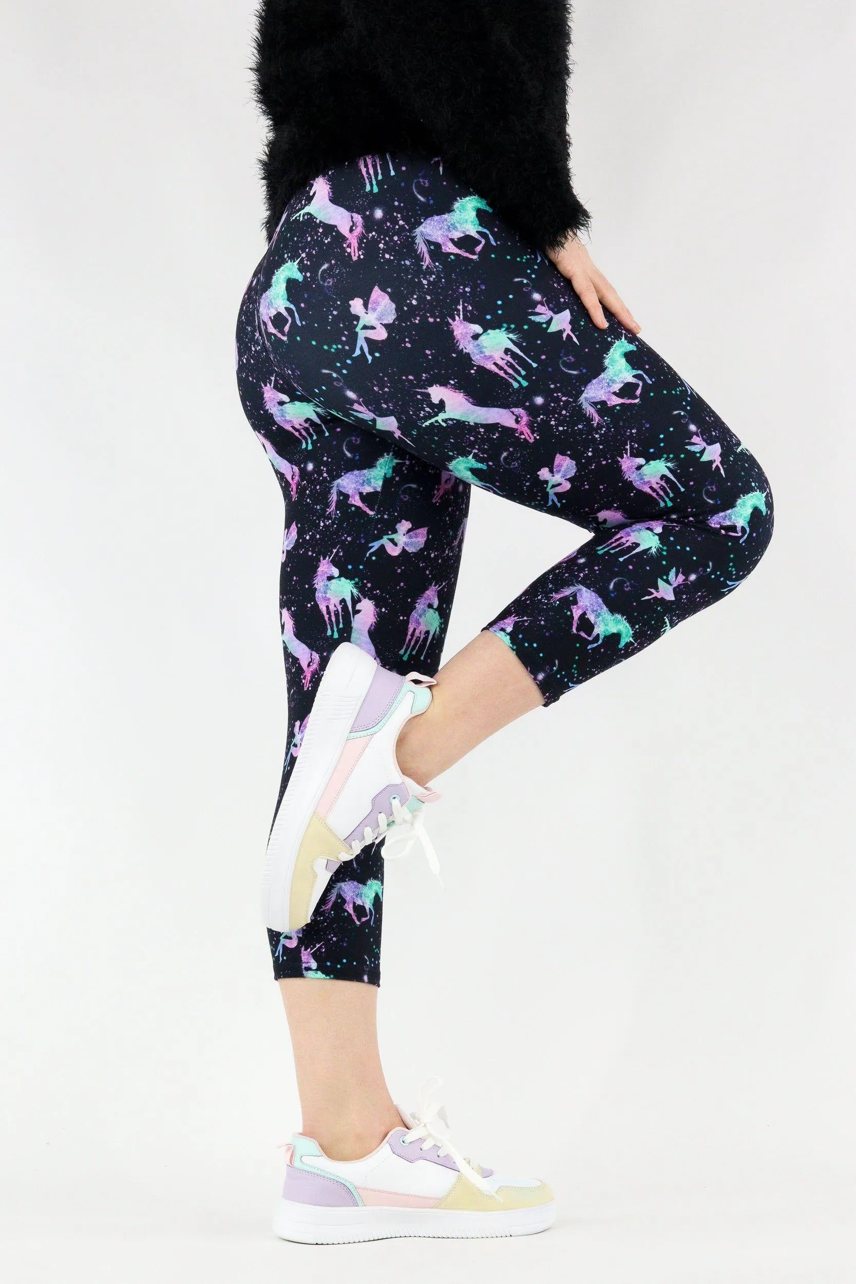 Unicorns & Fairies - Casual Capri Leggings