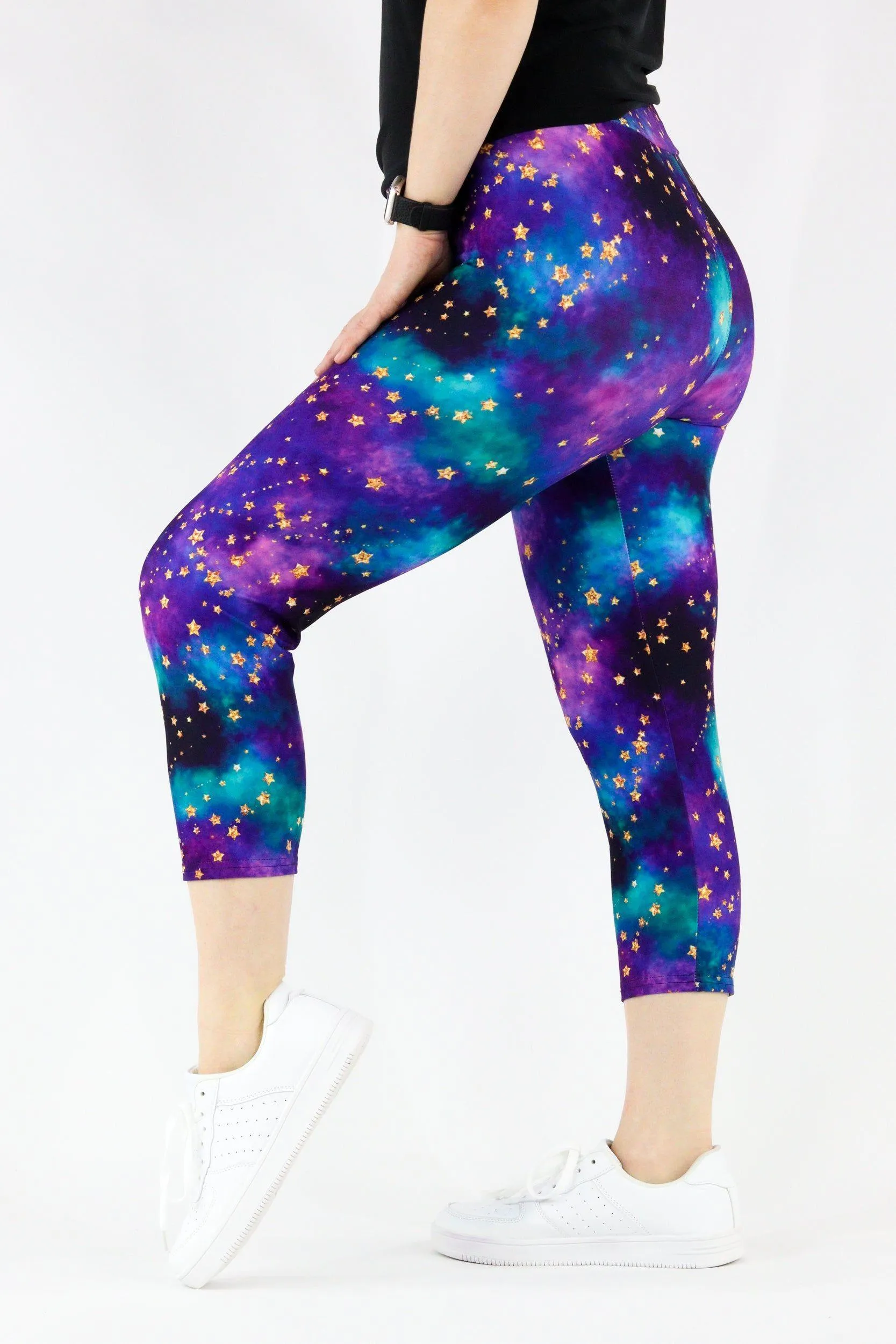 Universe Shimmer - Casual Capri Leggings
