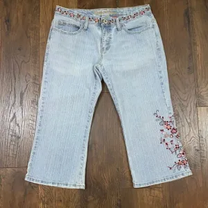 Vintage Y2K Vanilla Embroidered Light Wash Capris
