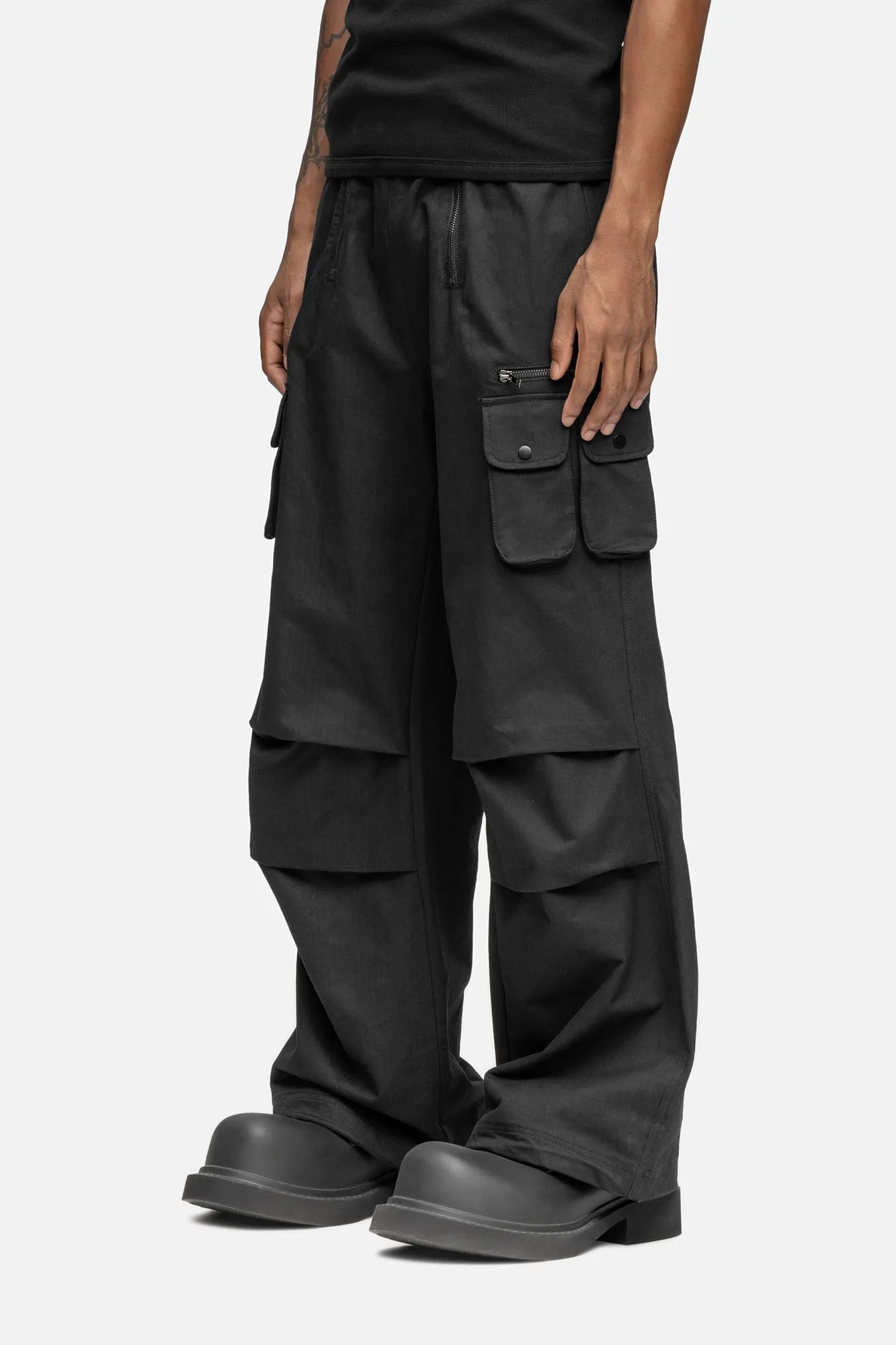 W5 CARGO BLACK