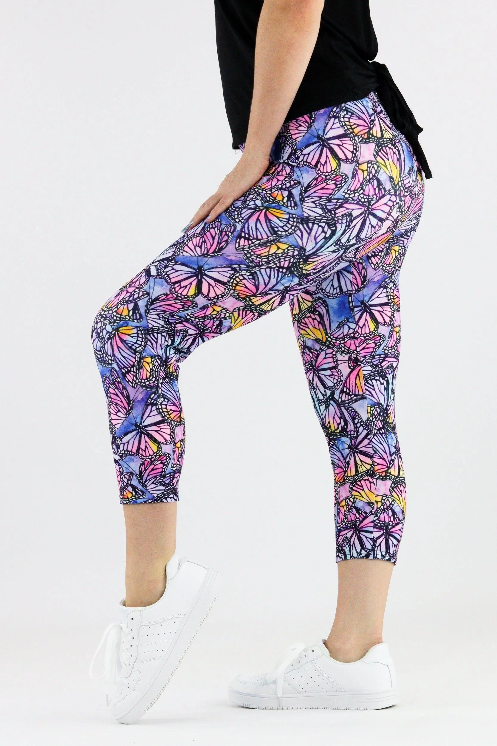 Watercolour Butterfly - Casual Capri Leggings