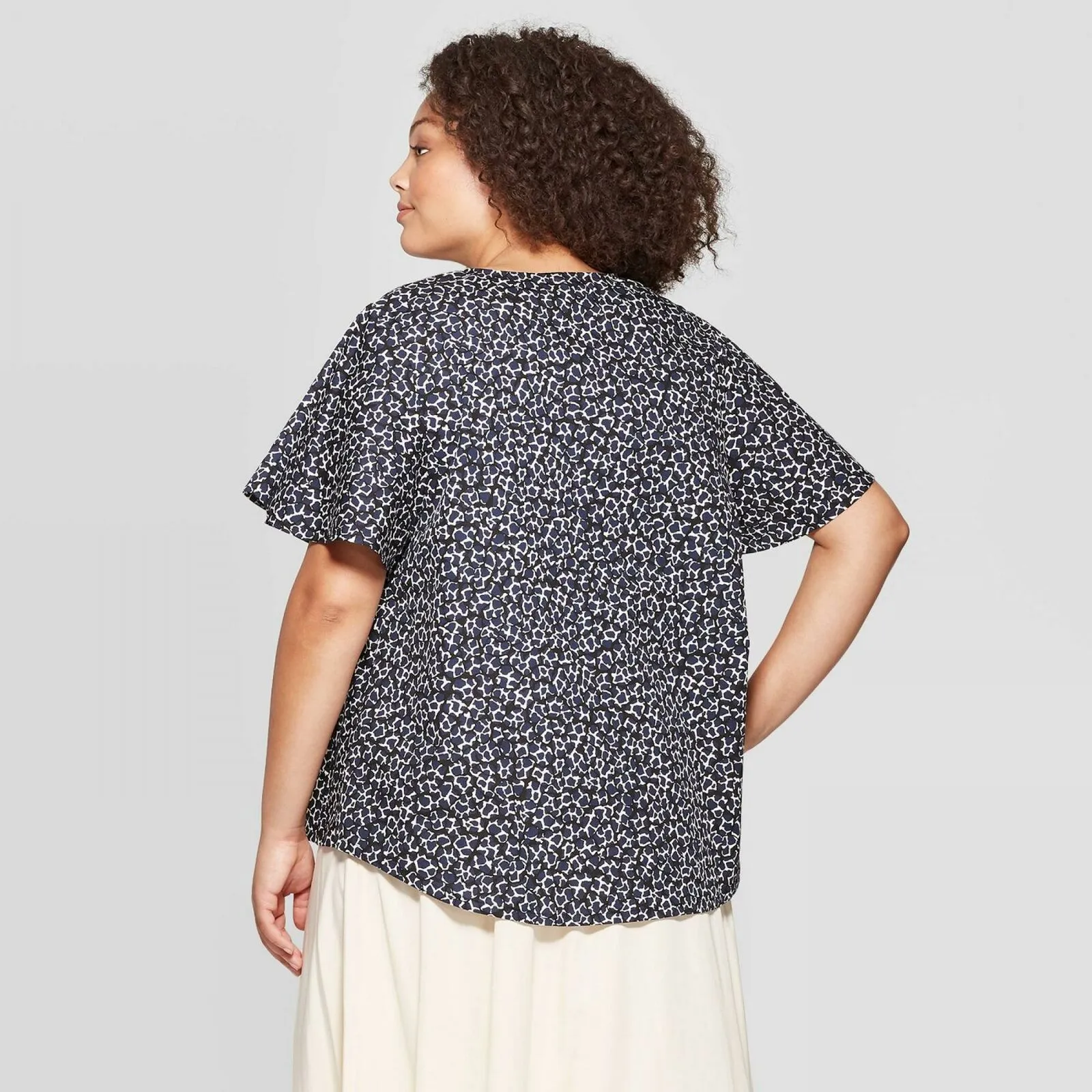 Who What Wear Plus Size Structured Bell Short Sleeve Scoop Neck Shirt
