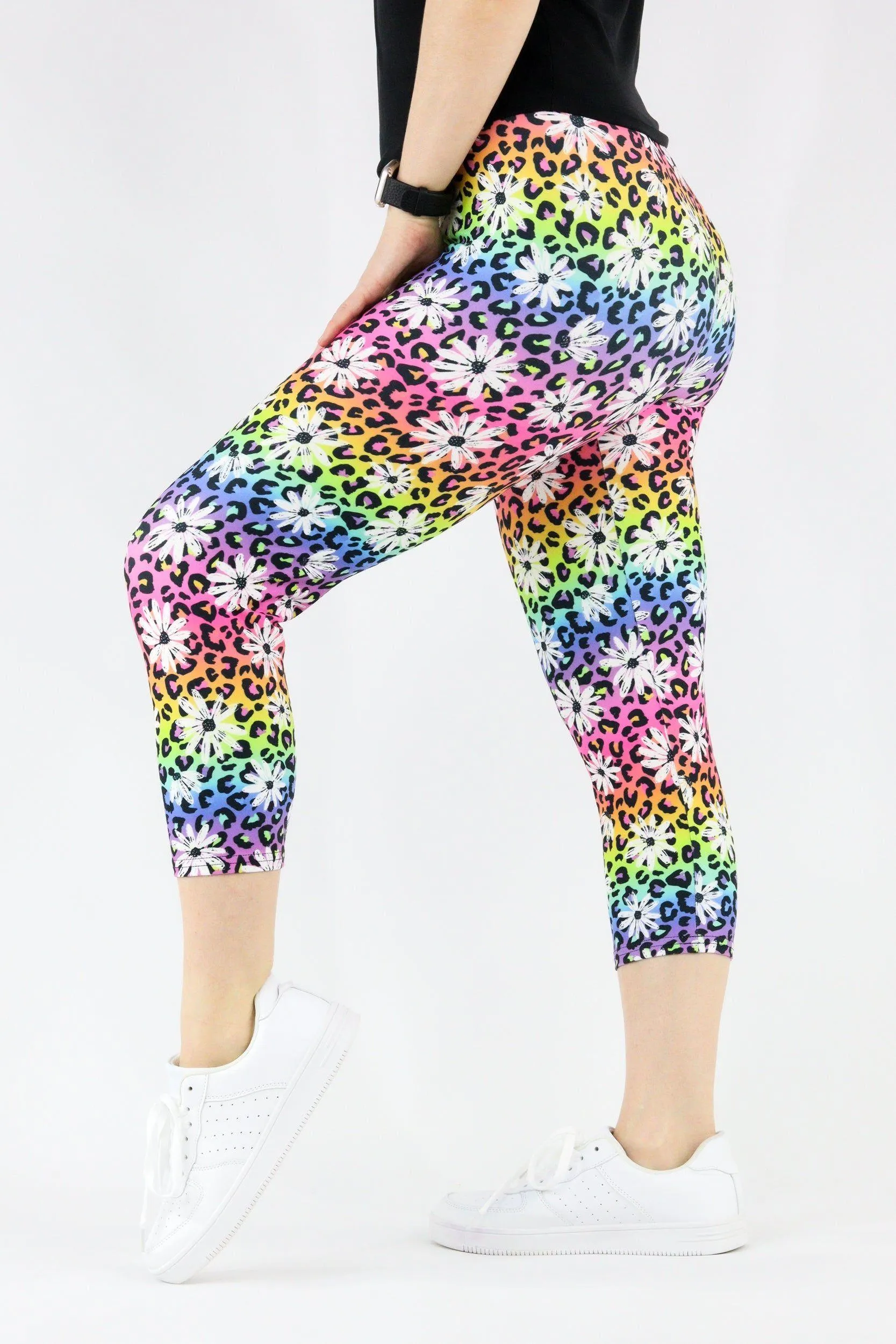 Wild Daisies - Casual Capri Leggings