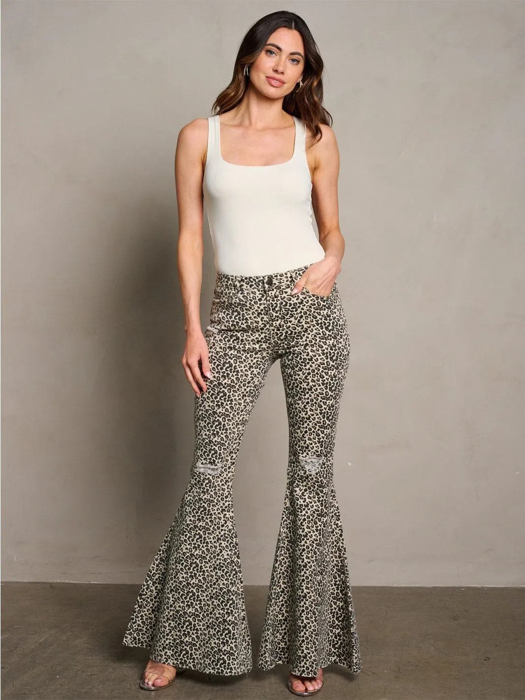 WOMEN'S BUTTON CLOSURE DISTRESSED LEOPARD PRINT BELL BOTTOMS DENIM PANTS