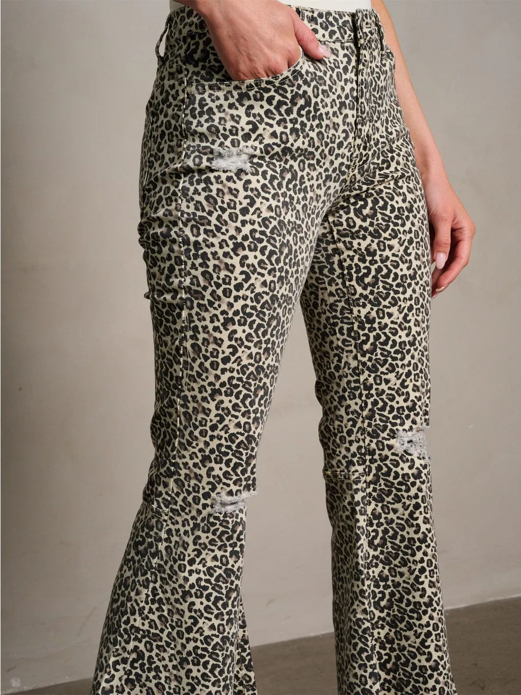 WOMEN'S BUTTON CLOSURE DISTRESSED LEOPARD PRINT BELL BOTTOMS DENIM PANTS