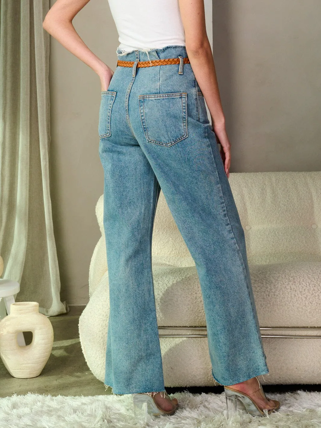 WOMEN'S BUTTON CLOSURE HIGH WAIST BELTED DENIM PANTS