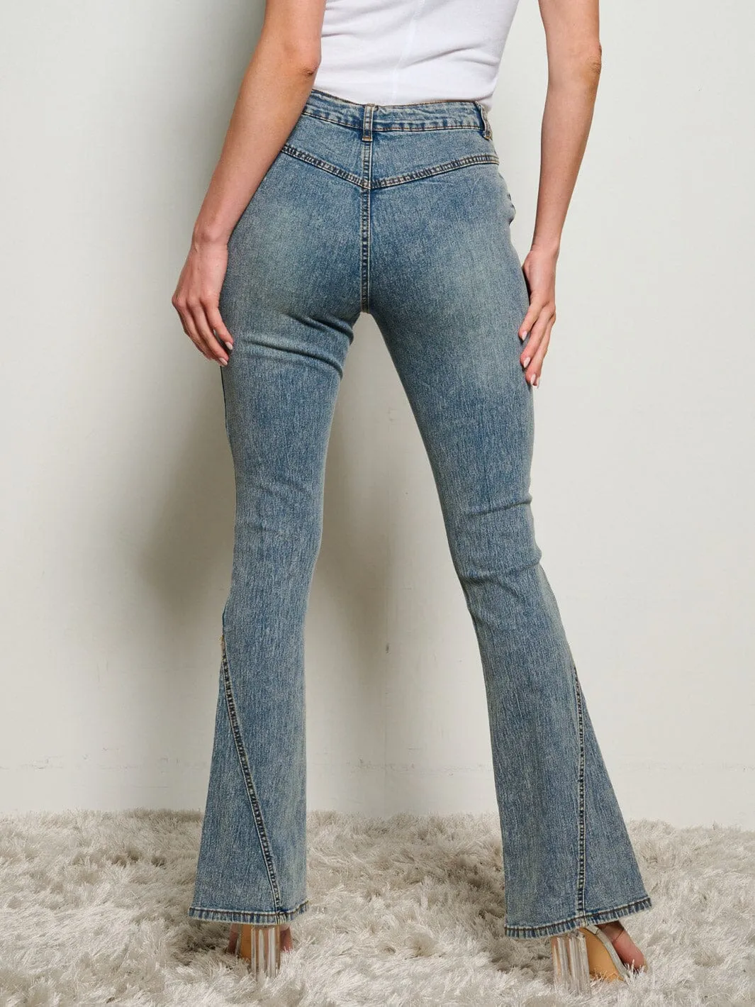 WOMEN'S BUTTON CLOSURE POCKETS BELL LEG DENIM PANTS