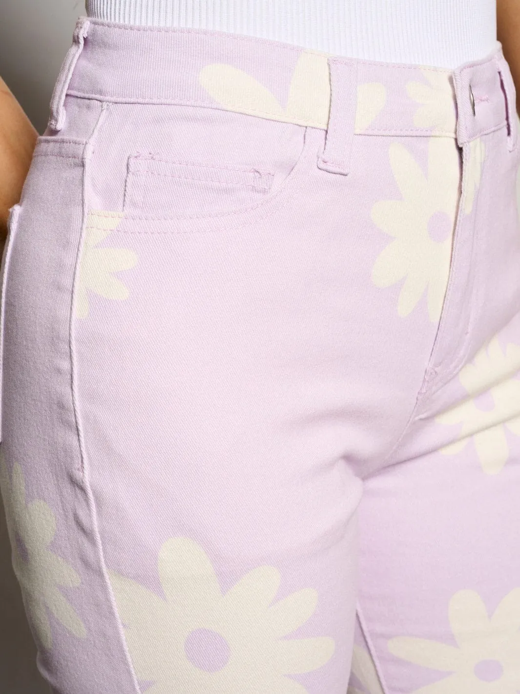 WOMEN'S BUTTON CLOSURE POCKETS FLOWERS BELL LEGS DENIM PANTS
