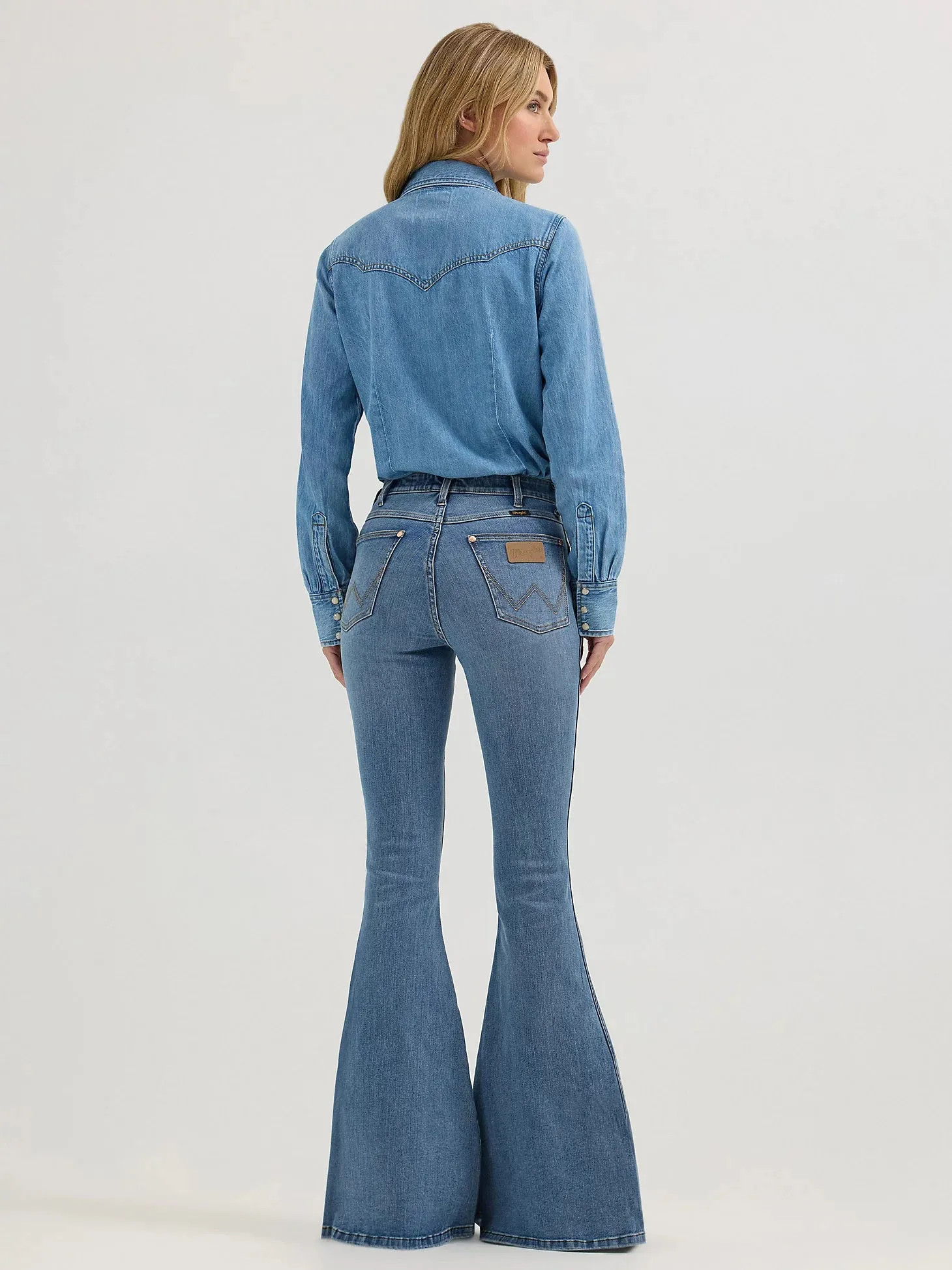 Wrangler x Lainey Wilson Daydream Bell Bottoms in Daydream Wash
