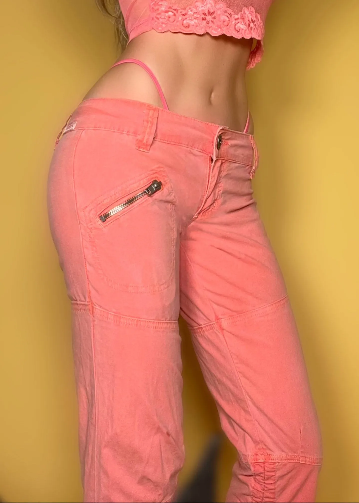 Y2K Vintage Guess Peach Pink Cargo Capris | Coquette