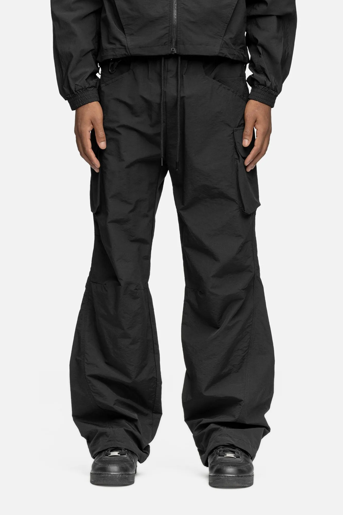 Y4 CARGO BLACK