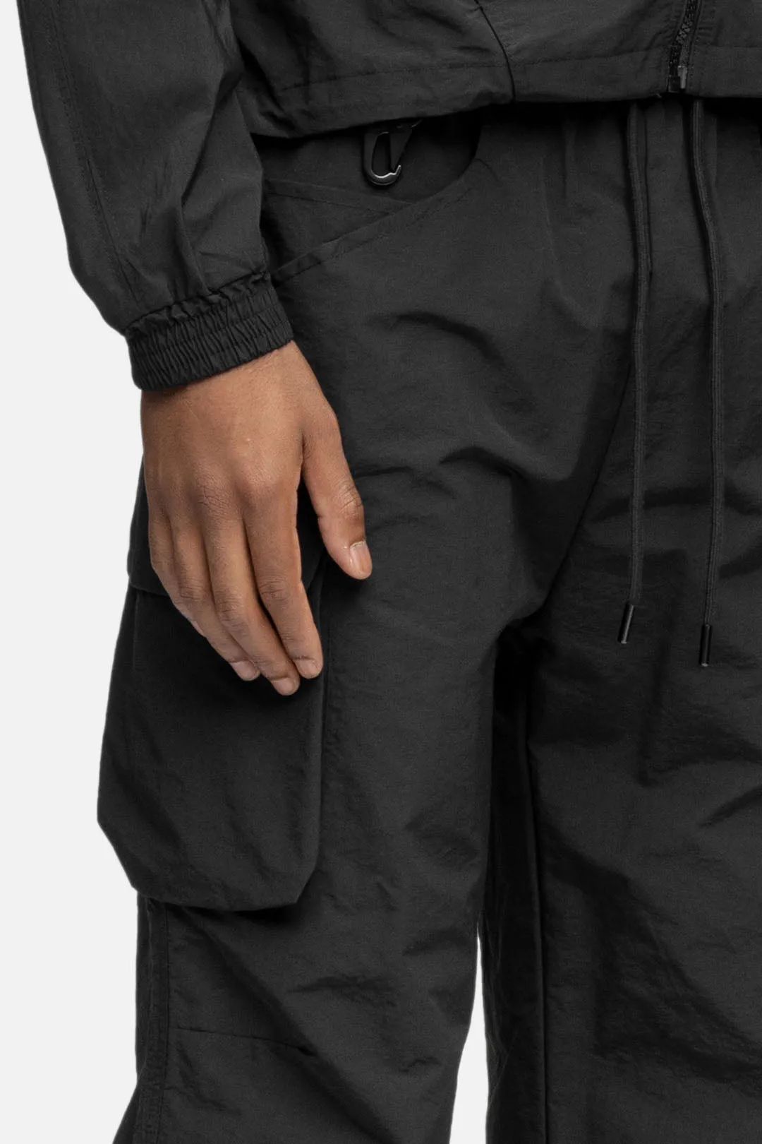 Y4 CARGO BLACK