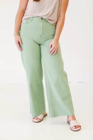 Your Sunny Day Essentials Pants in Mint Sage