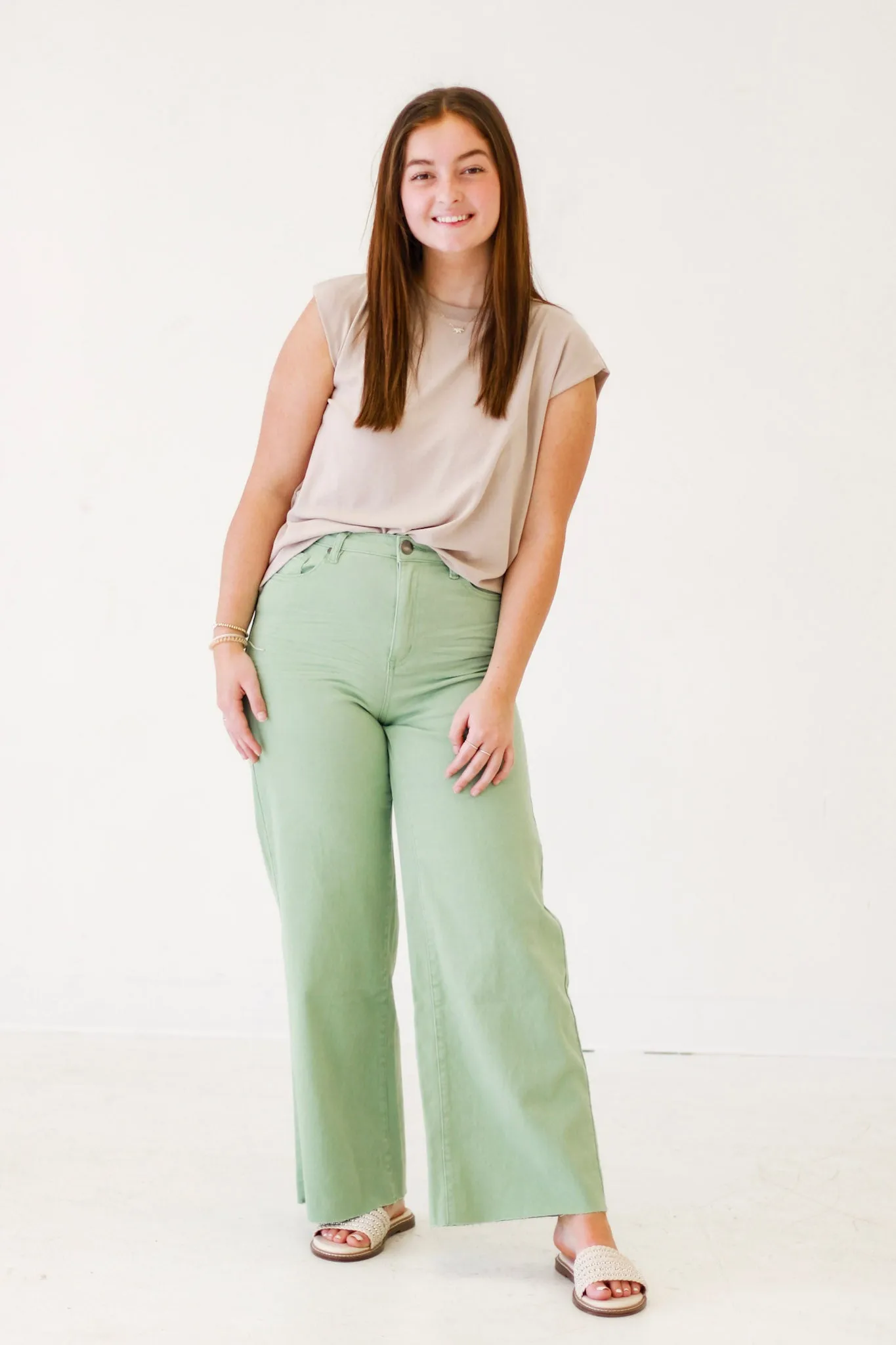Your Sunny Day Essentials Pants in Mint Sage